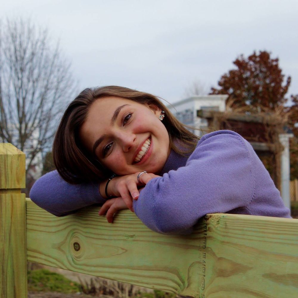 Meet your Posher, Marina